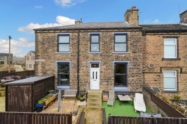 Lowerhouses Road, Huddersfield, HD3 2 bed terraced house for sale