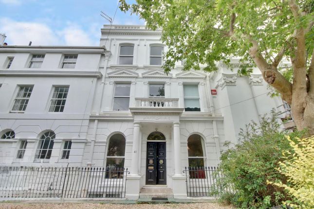 6 bedroom terraced house for sale