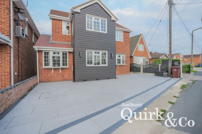 Mornington Road, Canvey Island, SS8 5 bed detached house for sale