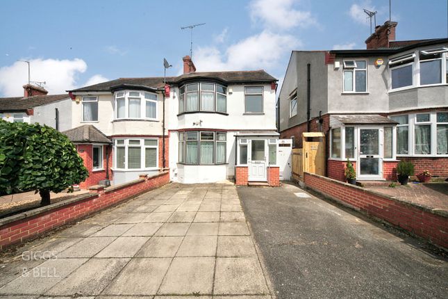 Park Street, Luton, Bedfordshire, LU1 3 bed semi