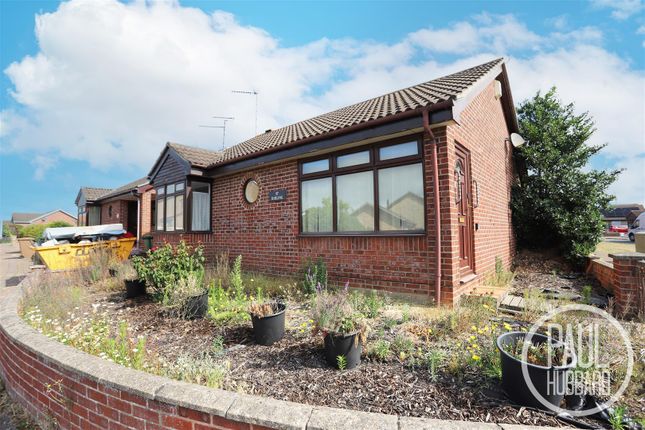 Blackbird Close, Bradwell, NR33 2 bed detached bungalow for sale