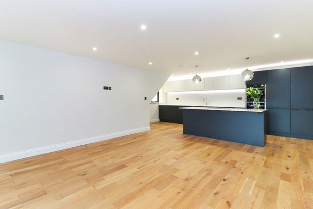 2 bed flat