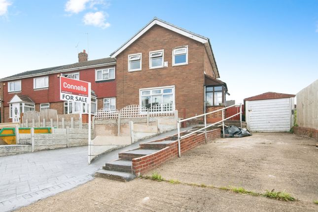 4 bedroom end of terrace house for sale