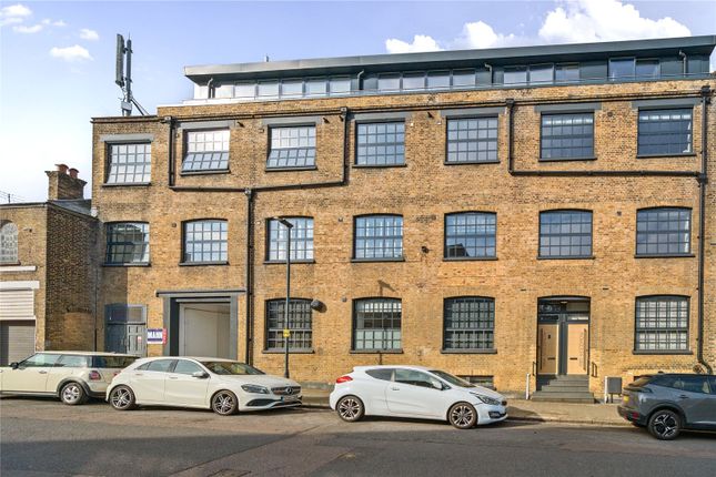 Woodrow, London 1 bed apartment for sale