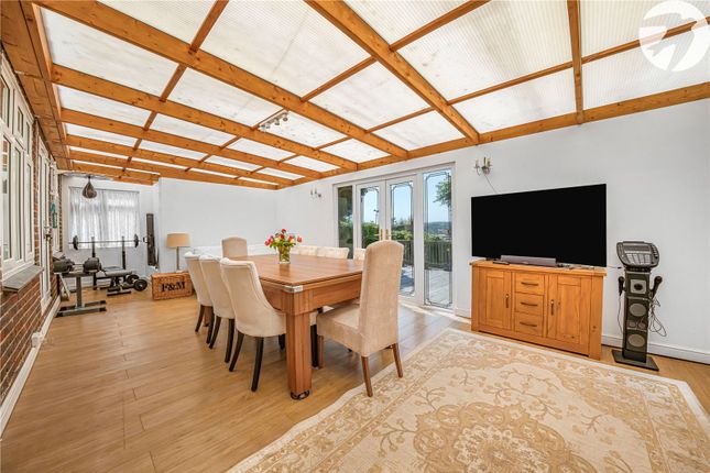Mounts Road, Greenhithe, Kent, DA9 3 bed bungalow for sale