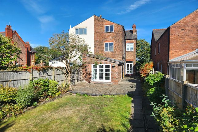 4 bedroom semi-detached house for sale