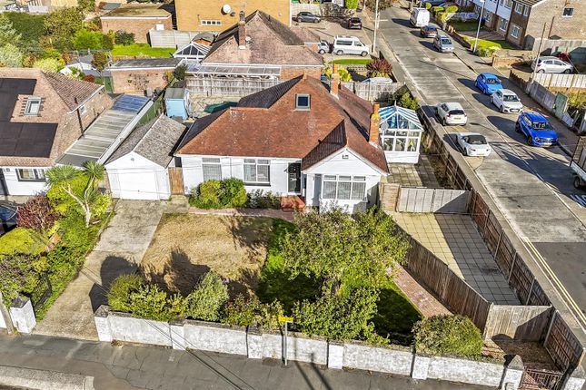 Salvington Road, Worthing 3 bed detached bungalow for sale