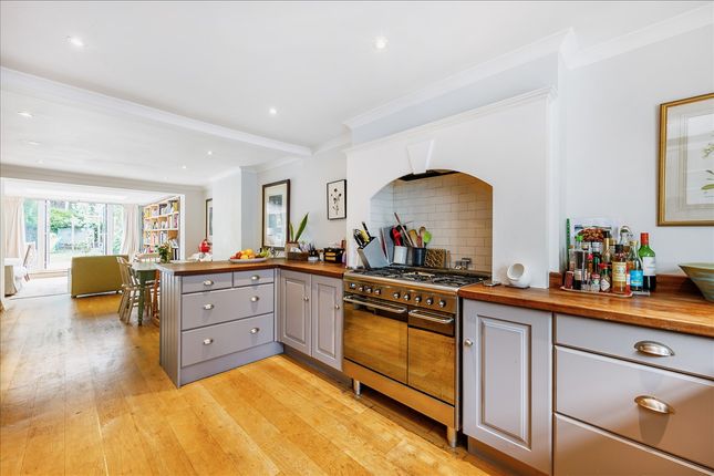 Hammersmith W6 4 bed terraced house for sale