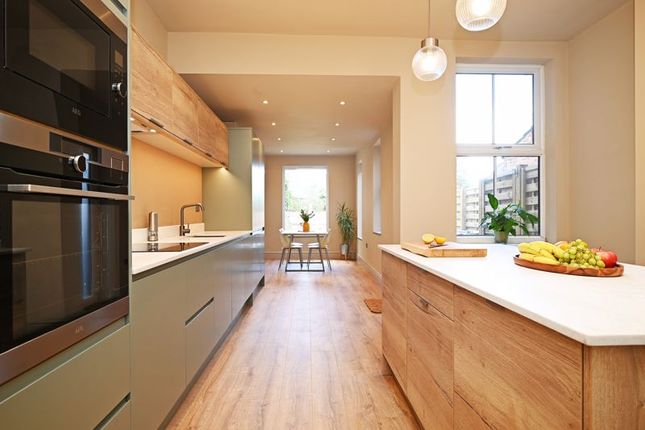 4 bedroom terraced house for sale