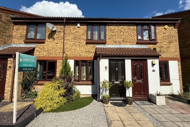 Highfields Close, Dunstable LU5 2 bed semi
