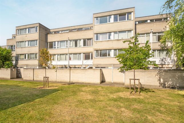 Christian Square, Windsor 3 bed apartment for sale