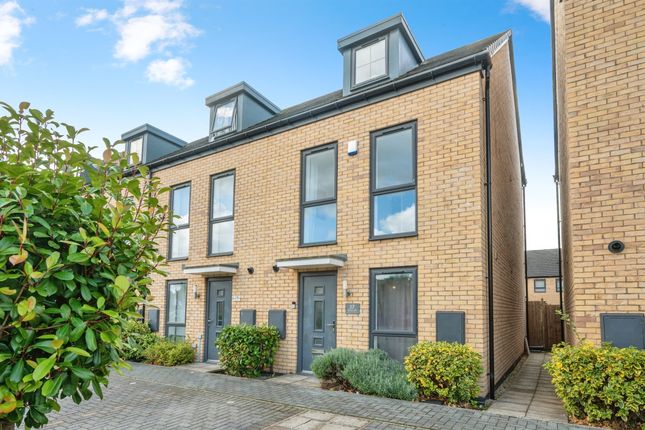 4 bedroom end of terrace house for sale
