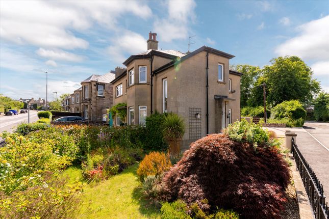 Liberton Brae, Edinburgh, EH16 2 bed flat for sale