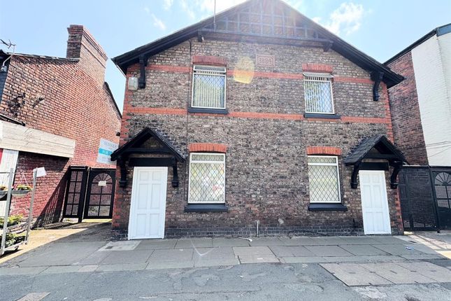 4 bed detached house