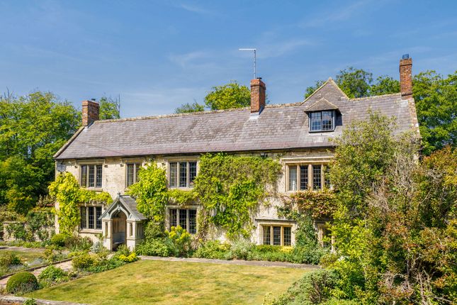 6 bedroom detached house for sale
