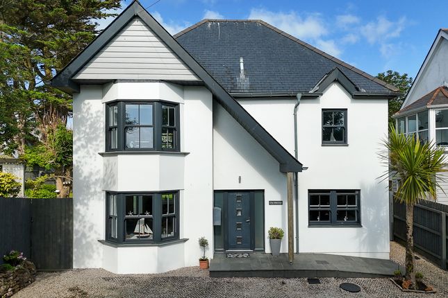 4 bed detached house
