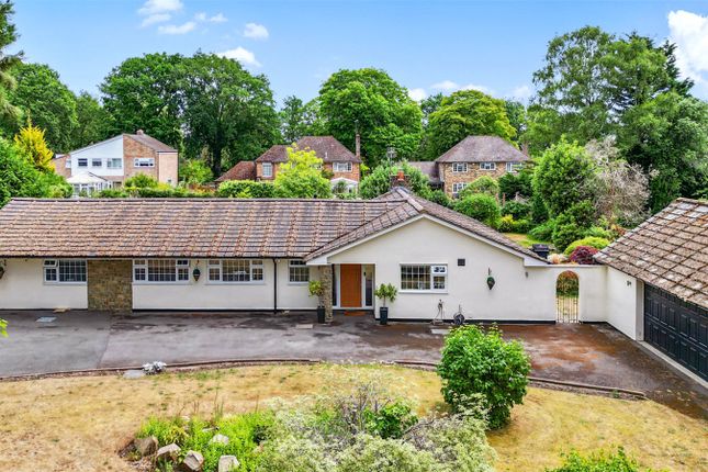 Yockley Close, Surrey GU15 5 bed bungalow for sale