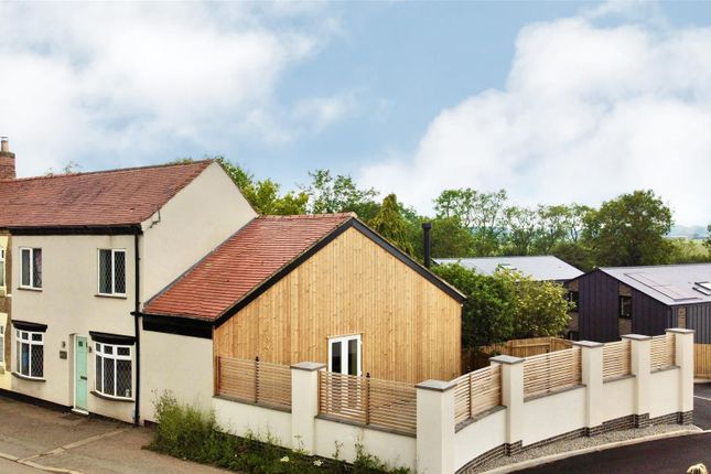 4 bedroom end of terrace house for sale