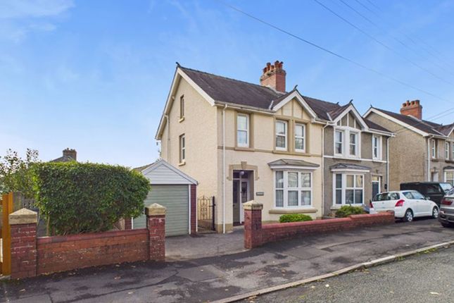 The Grove, Carmarthen 3 bed semi