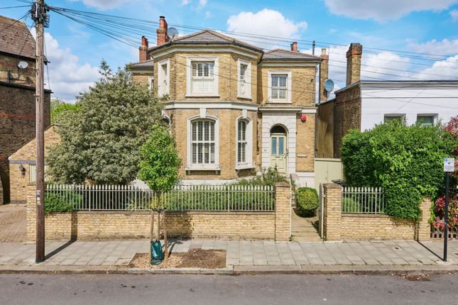 Drewstead Road, London, SW16 5 bed detached house for sale
