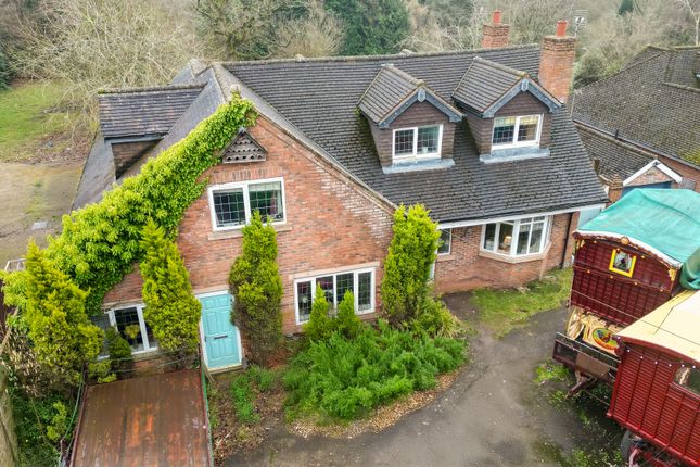 6 bedroom detached house for sale