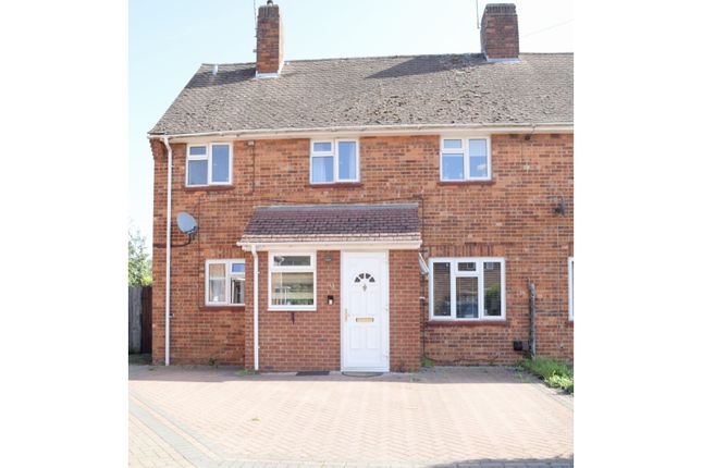 4 bed semi-detached house