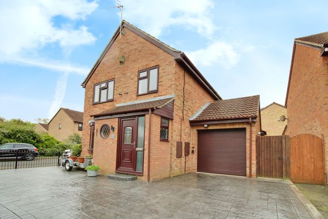 Clary Road, Swindon, SN2 4 bed detached house for sale