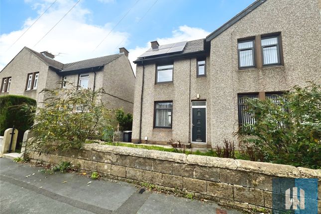 Winget Avenue, Cowlersley... 3 bed semi