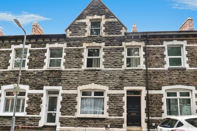 5 bedroom terraced house for sale