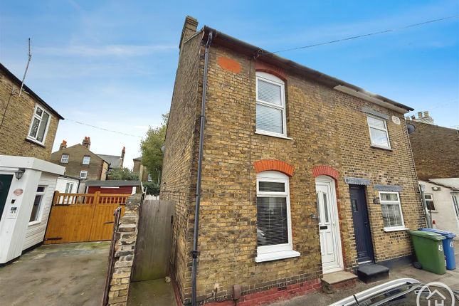 William Street, Sittingbourne 3 bed semi