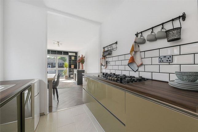 Highfield Hill, London, SE19 1 bed apartment for sale