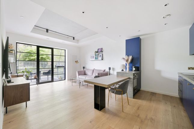 Agar House, Goodluck Hope, London, E14 1 bed apartment for sale
