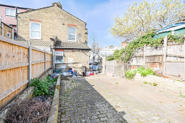 Salcombe Road, Walthamstow, London, E17 3 bed end of terrace house for sale