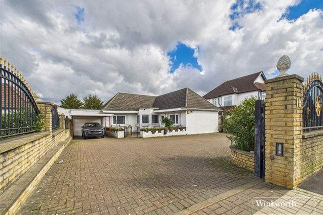 Salmon Street, London NW9 3 bed bungalow for sale