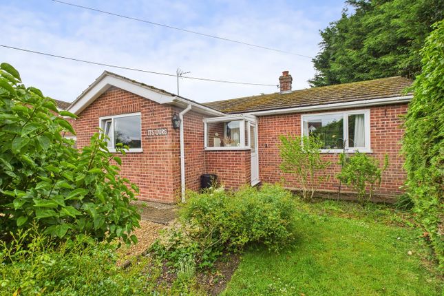 Low Road, King's Lynn PE34 2 bed detached bungalow for sale