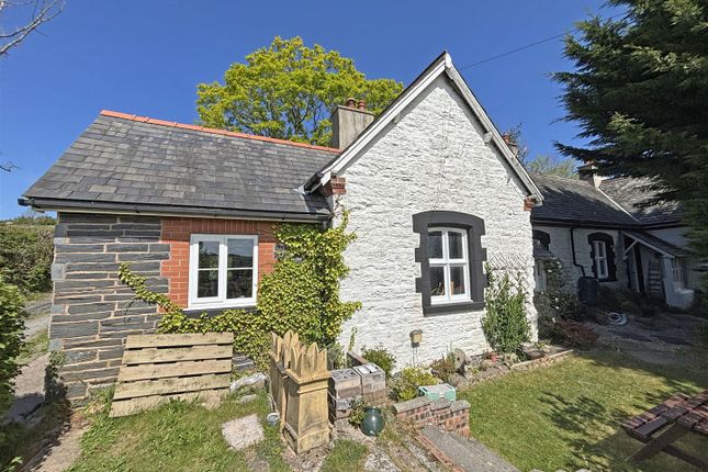 4 bedroom cottage for sale