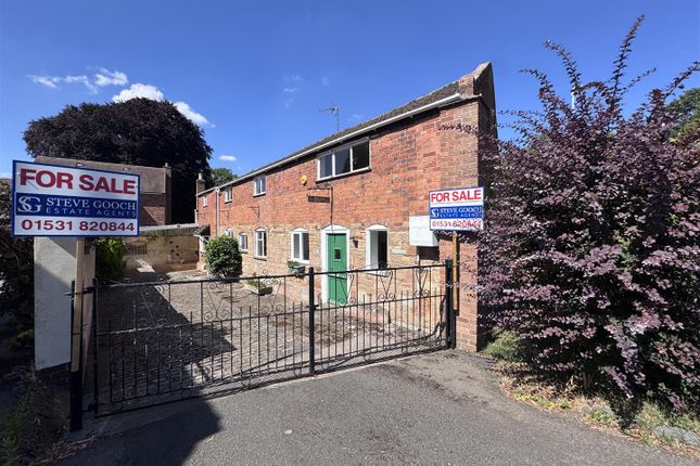 40 Church Street, Newent GL18 4 bed cottage for sale