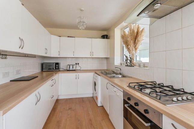 Birkbeck Road, Hutton, CM13 3 bed end of terrace house for sale