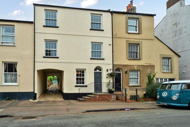 4 bedroom town house for sale