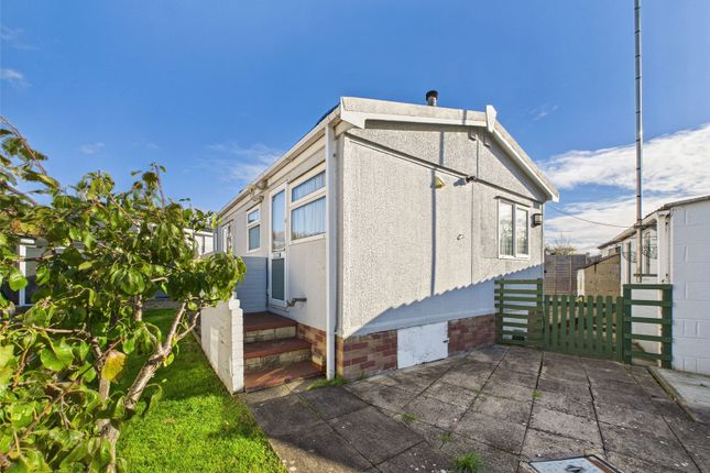 The Reddings, Cheltenham... 2 bed park home for sale