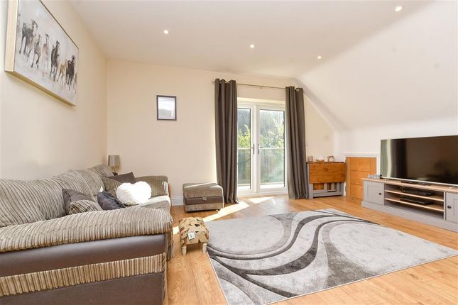 Godstone Road, Kenley, Surrey 1 bed apartment for sale