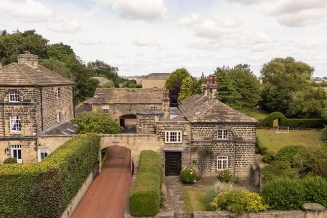 The Avenue, Harewood LS17 6 bed detached house for sale