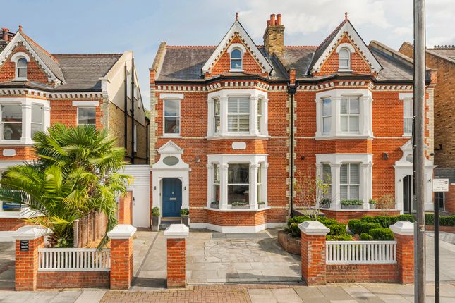 6 bedroom house for sale
