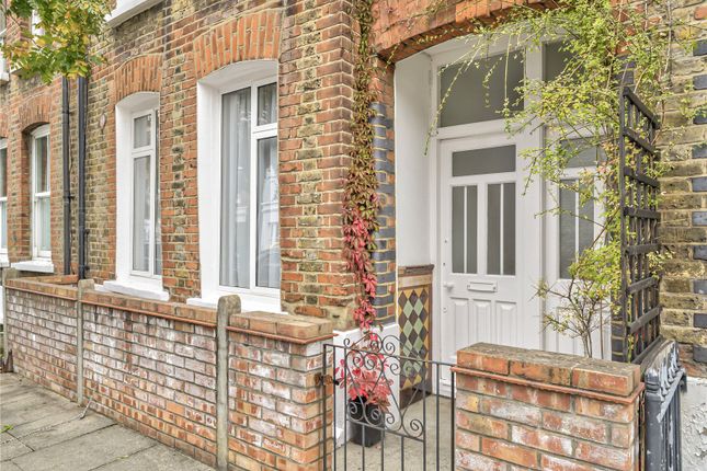 Goldsboro Road, London, SW8 4 bed maisonette for sale