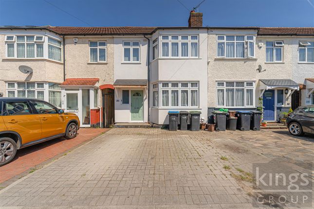 Carisbrook Close, Enfield 3 bed terraced house for sale
