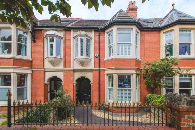 The Mall, Swindon SN1 3 bed terraced house for sale