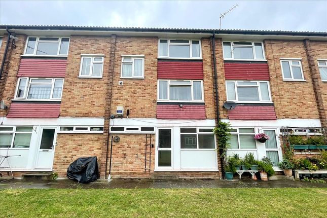 Florence Road, Feltham, Middlesex, TW13 2 bed flat for sale