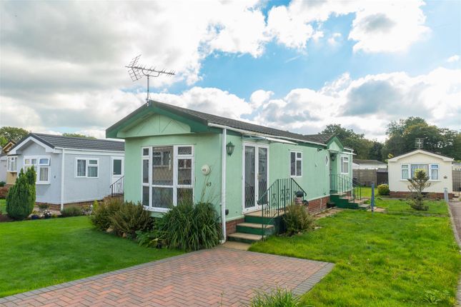 Shalloak Road, Broad Oak 2 bed mobile home for sale