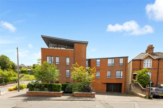 Sydenham Road, Guildford, Surrey, GU1 2 bed apartment for sale