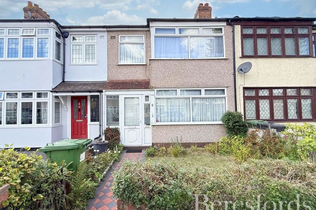 Acacia Avenue, Hornchurch, RM12 3 bed terraced house for sale
